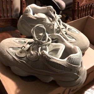 Yeezy size 7 mint gray.